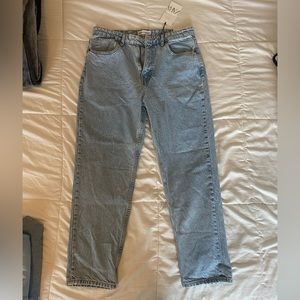 Zara classic mom fit high rise light wash jeans - new with tags - size 12